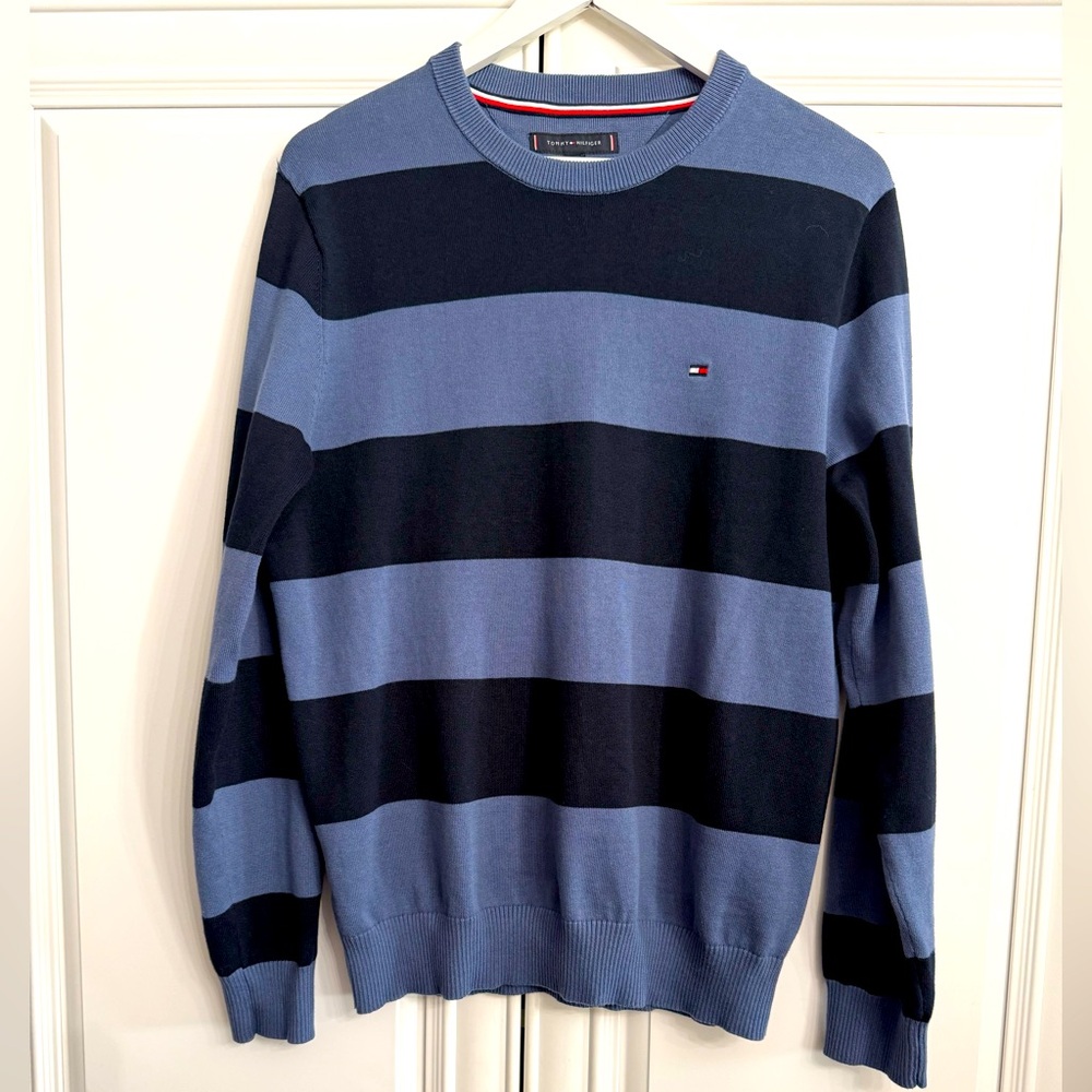 Tommy Hilfiger Men’s Size Large Long Sleeve Crew Neck Navy/Lighter Blue Sweater